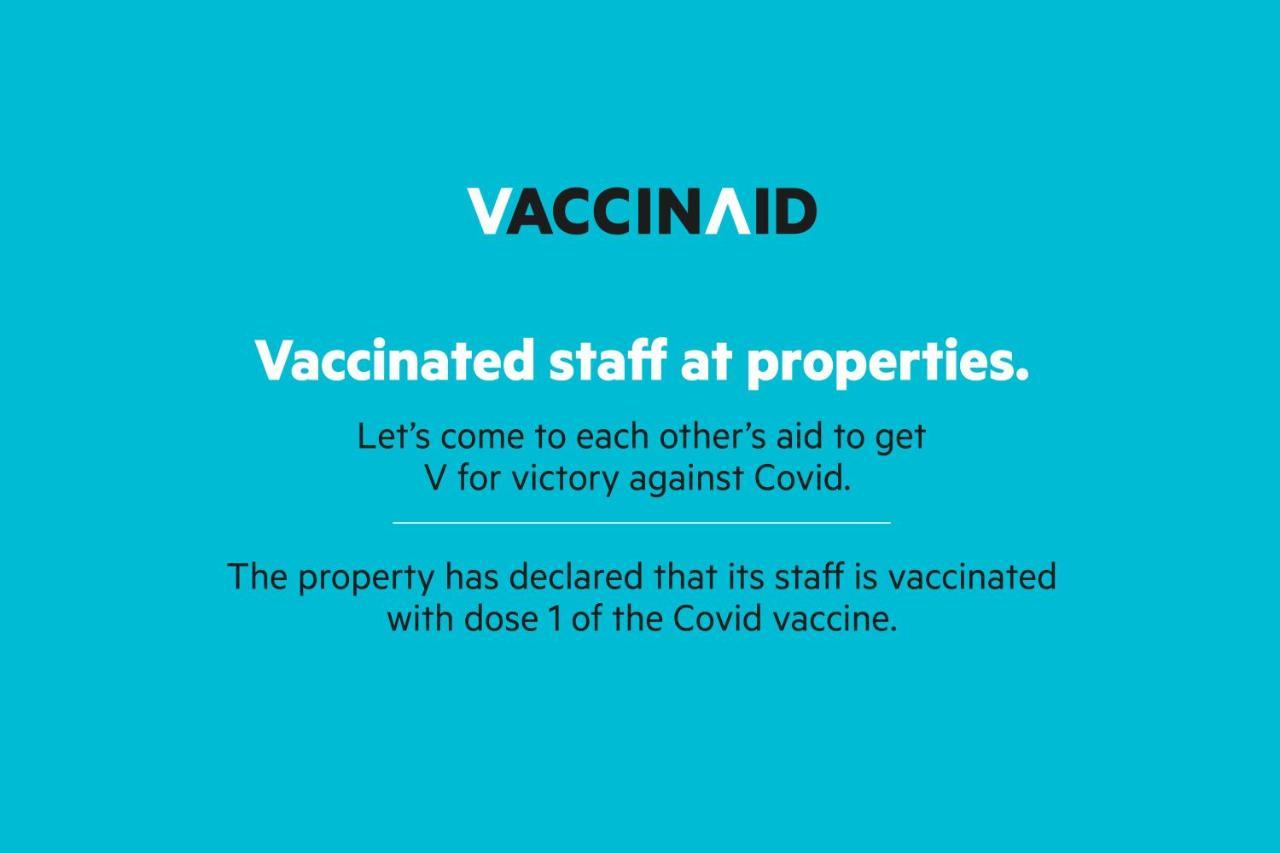 Vaccinated Staff- Oyo 45958 New Castle Inn Бхубанешвар Екстериор снимка